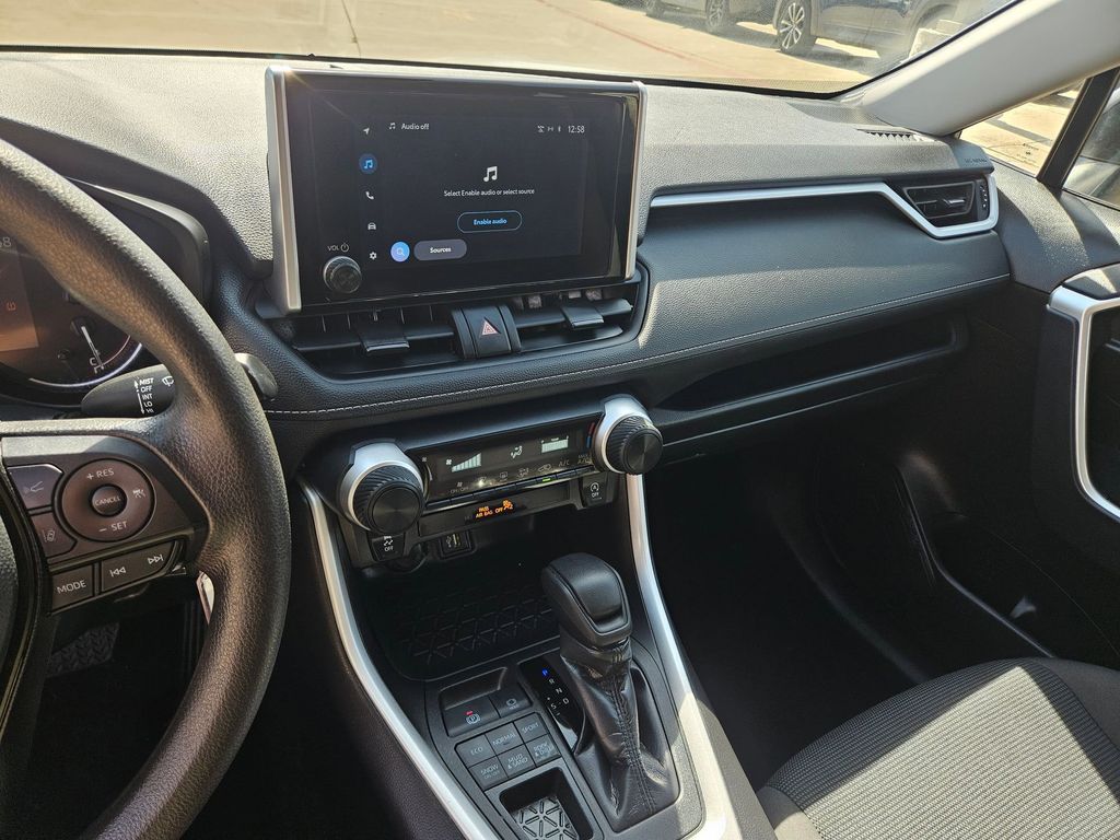 Thumbnail: 2025 Toyota RAV4 - 20