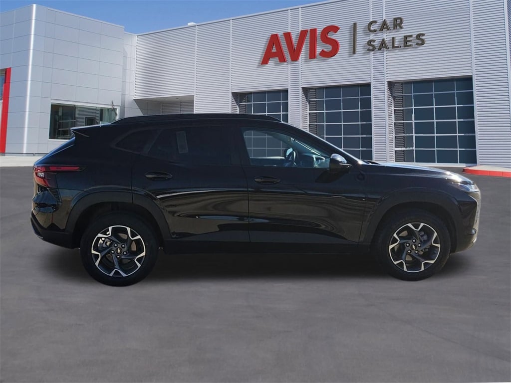 Thumbnail: 2024 Chevrolet Trax - 7