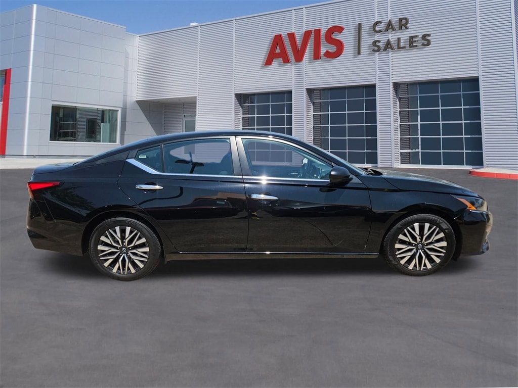 Thumbnail: 2024 Nissan Altima - 5