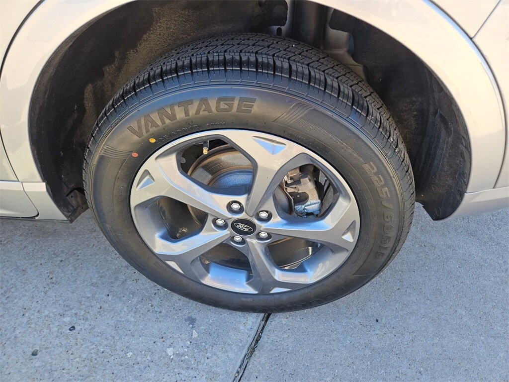 Thumbnail: 2024 Ford Escape - 25