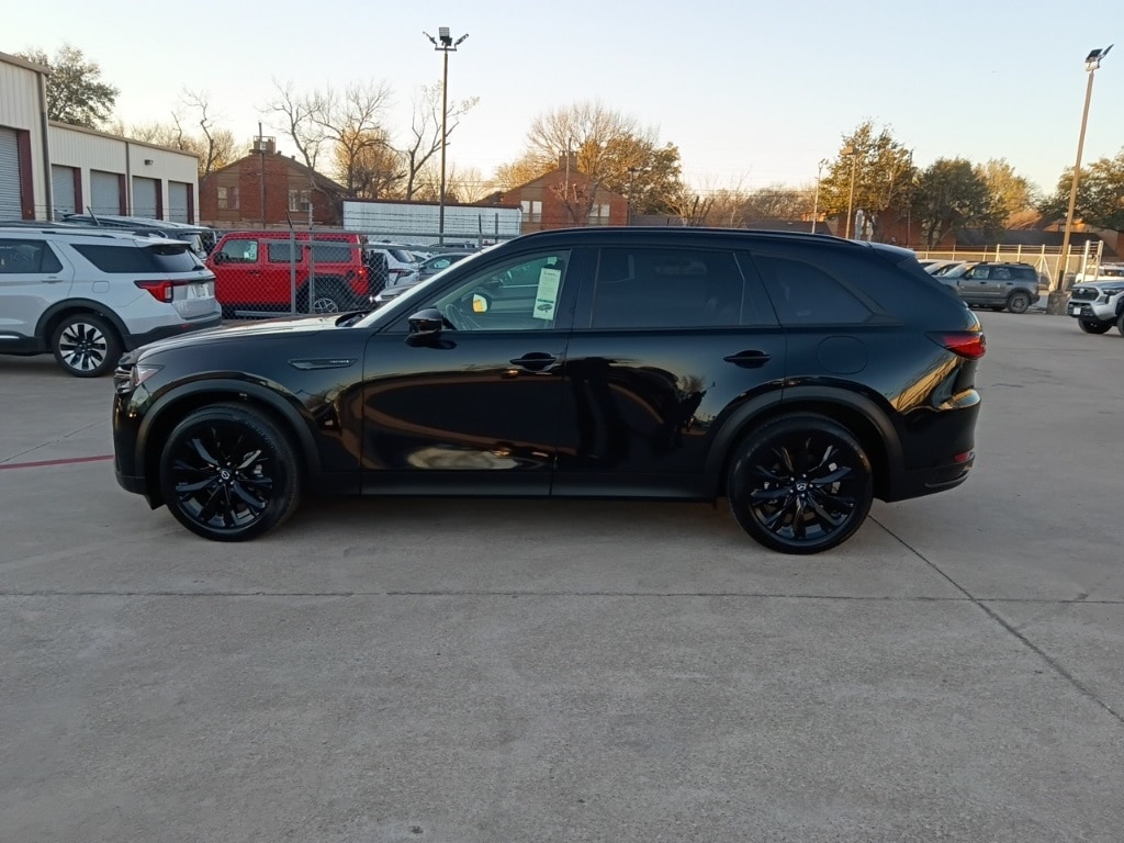 Thumbnail: 2025 Mazda CX-90 - 4