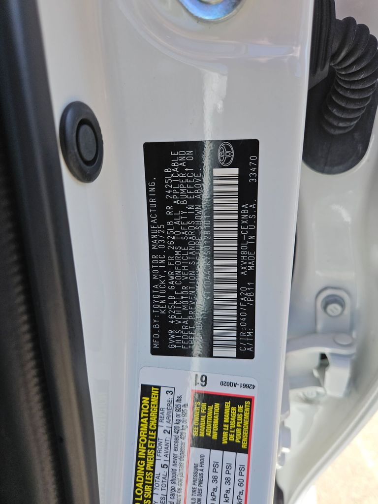 Thumbnail: 2025 Toyota Camry - 30