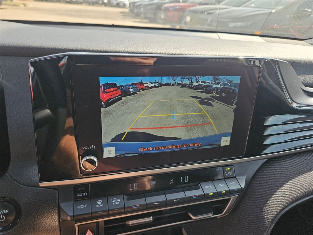 Thumbnail: 2025 Toyota Camry - 22