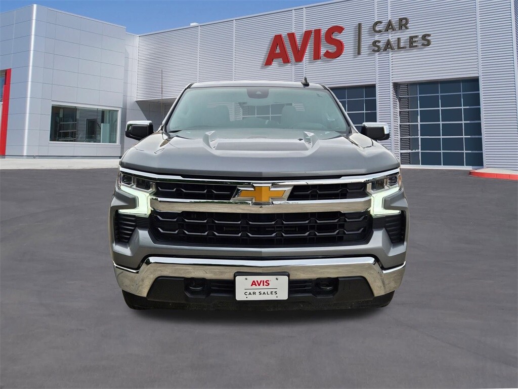 2024 Chevrolet Silverado 1500 photo 2