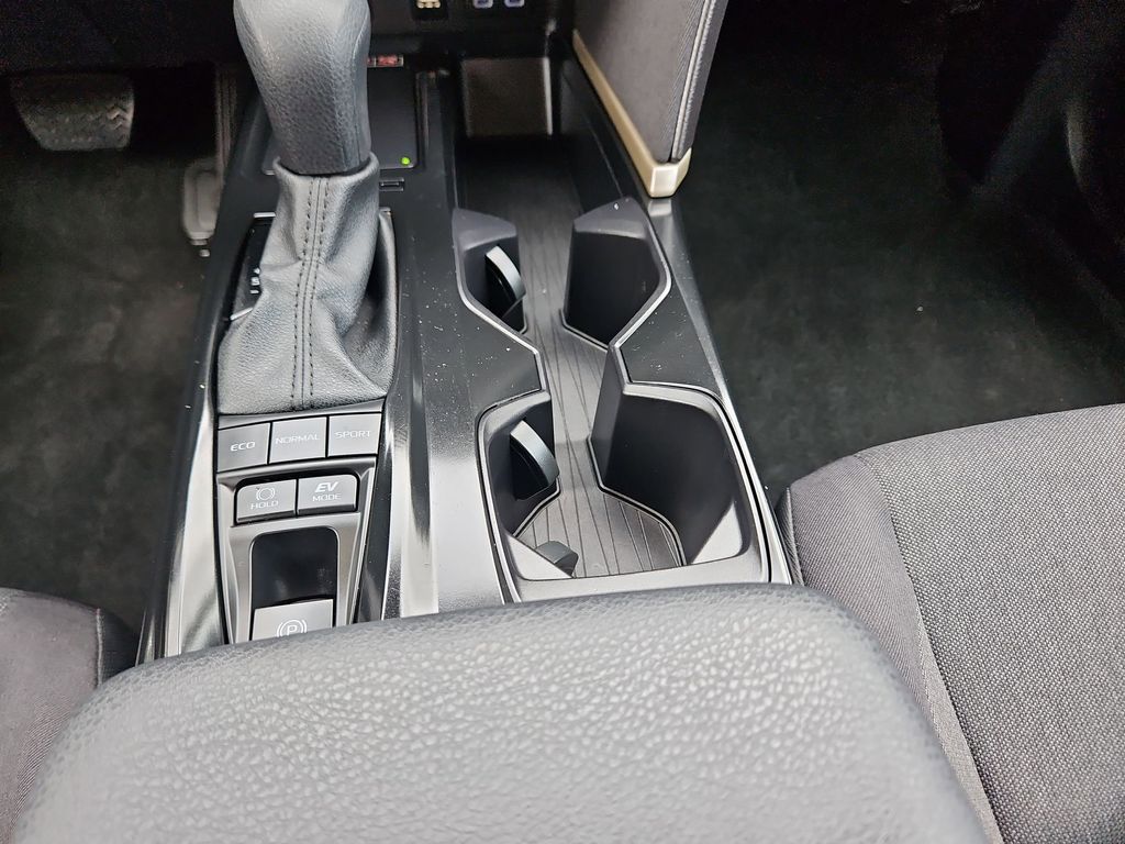 Thumbnail: 2025 Toyota Camry - 24