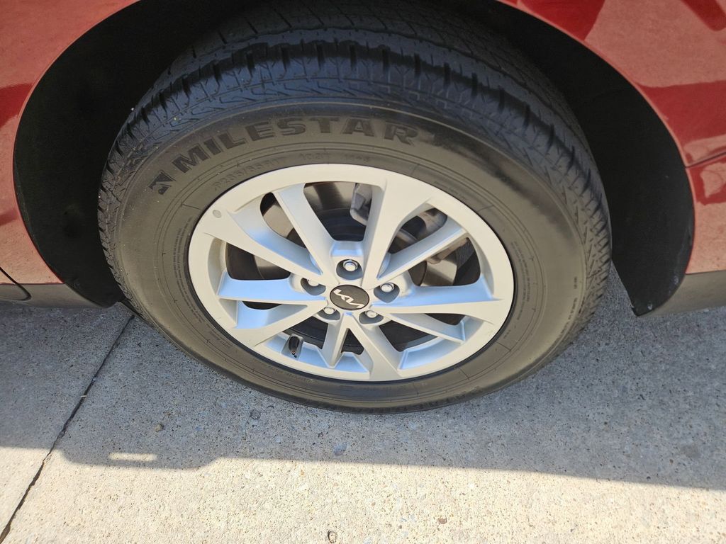 Thumbnail: 2024 Kia Carnival - 25