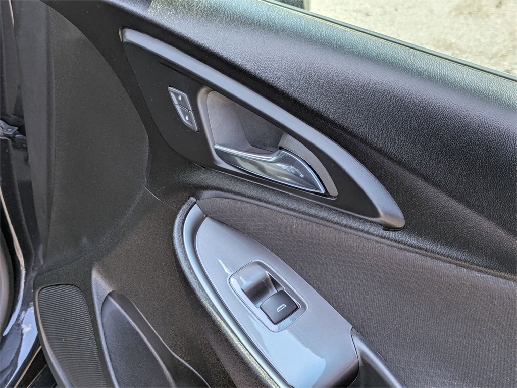 Thumbnail: 2023 Chevrolet Malibu - 30