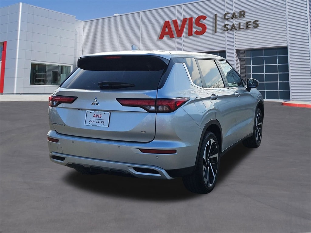Thumbnail: 2024 Mitsubishi Outlander - 6