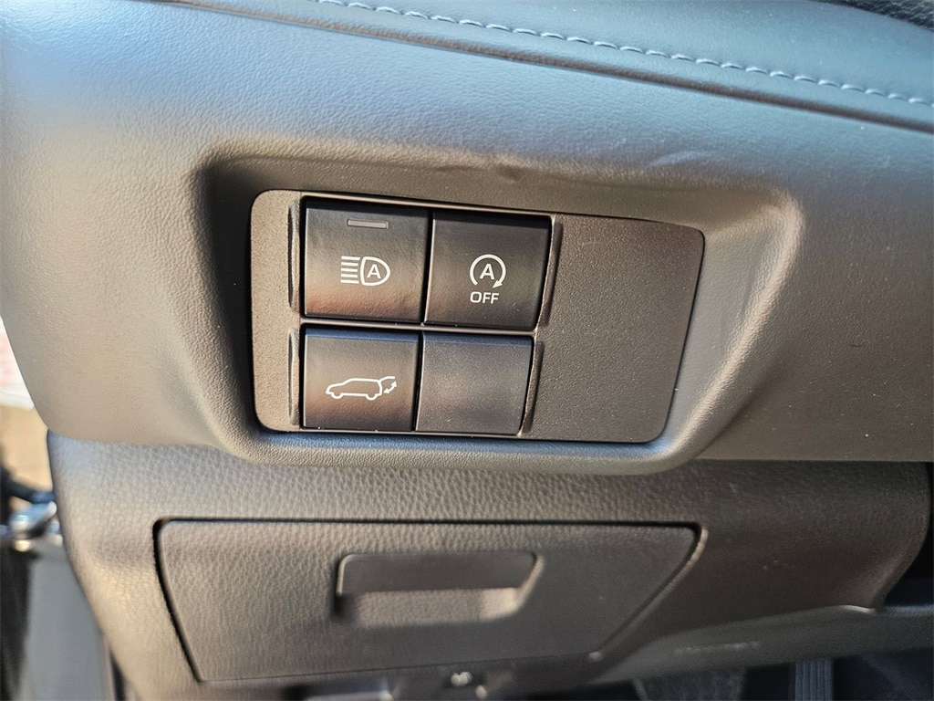 Thumbnail: 2024 Toyota Highlander - 25
