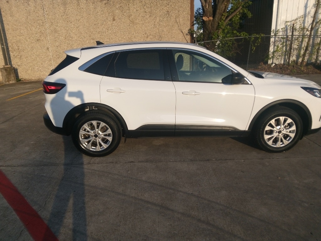 Thumbnail: 2024 Ford Escape - 7