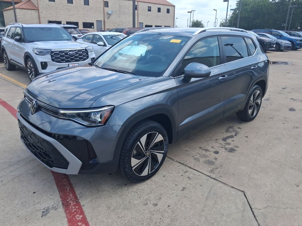 Thumbnail: 2025 Volkswagen Taos - 1