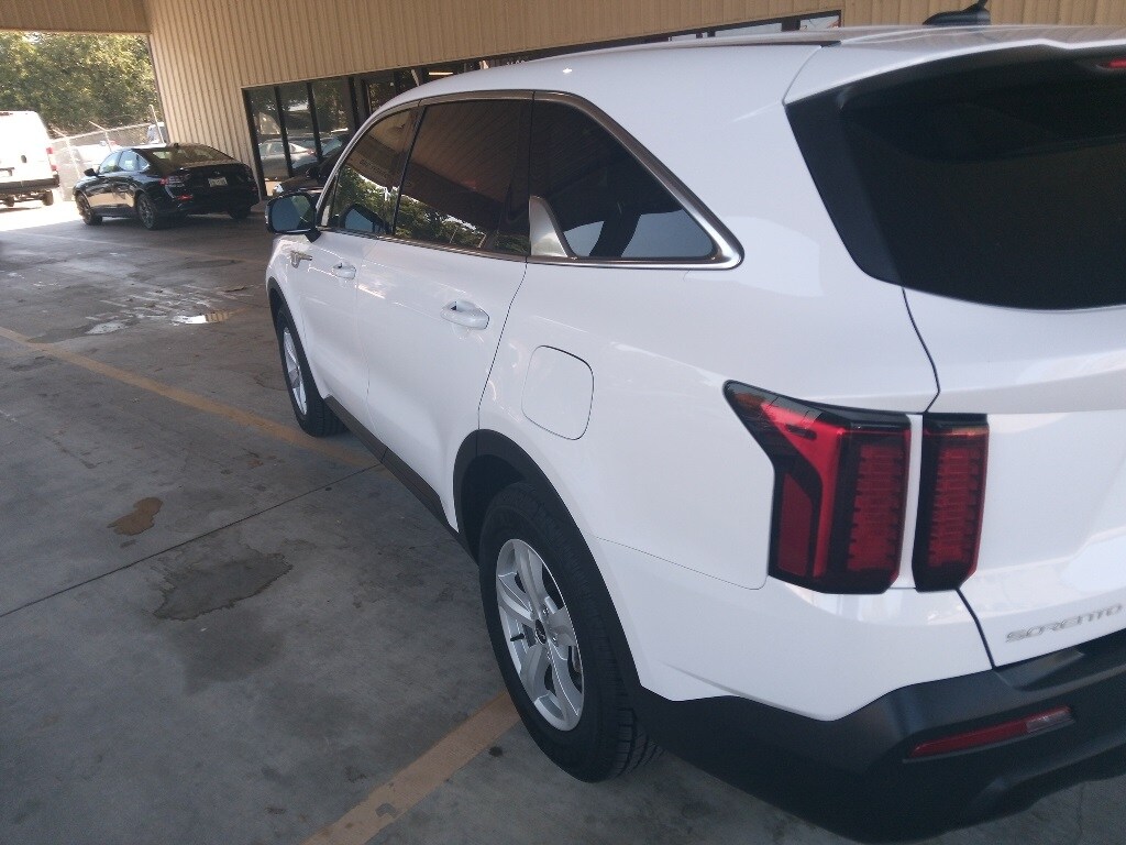 Used 2023 Kia Sorento For Sale at AVIS Car Sales VIN 5XYRG4LC0PG204981