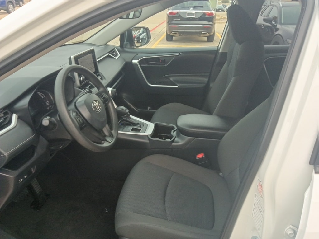 Thumbnail: 2025 Toyota RAV4 - 3