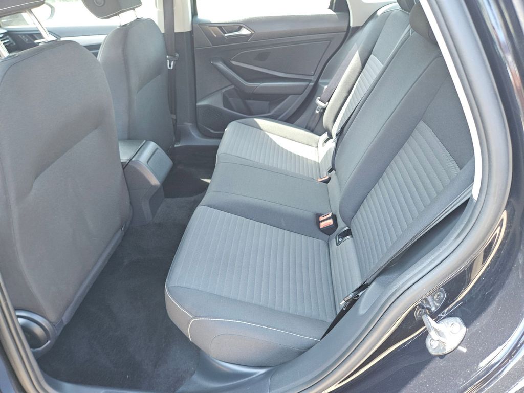 Thumbnail: 2025 Volkswagen Jetta - 27