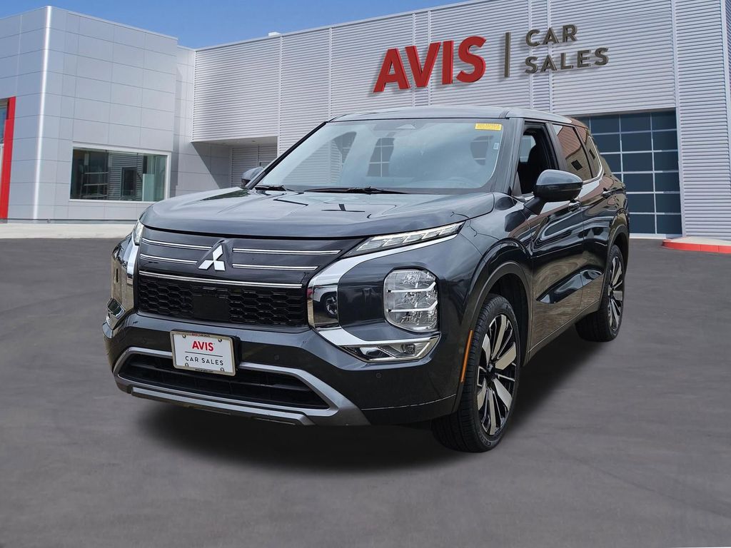 2025 Mitsubishi Outlander SE S-AWC's photo