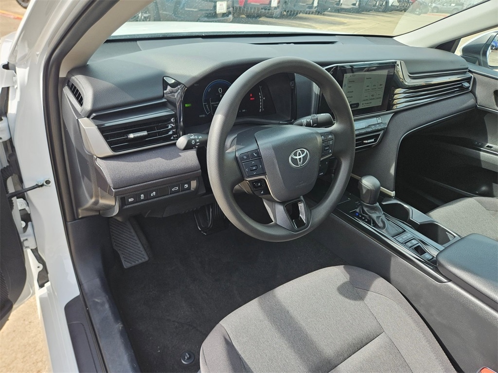 Thumbnail: 2025 Toyota Camry - 13