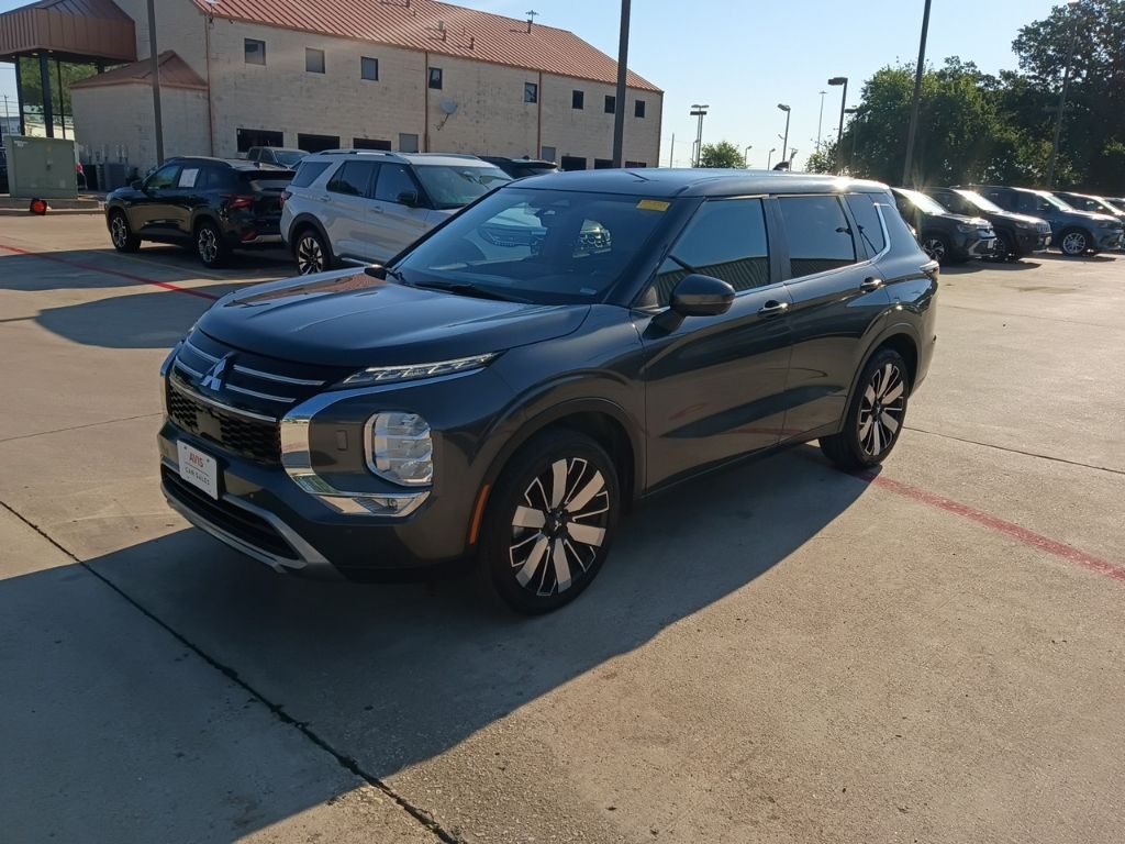 2025 Mitsubishi Outlander SE S-AWC's photo