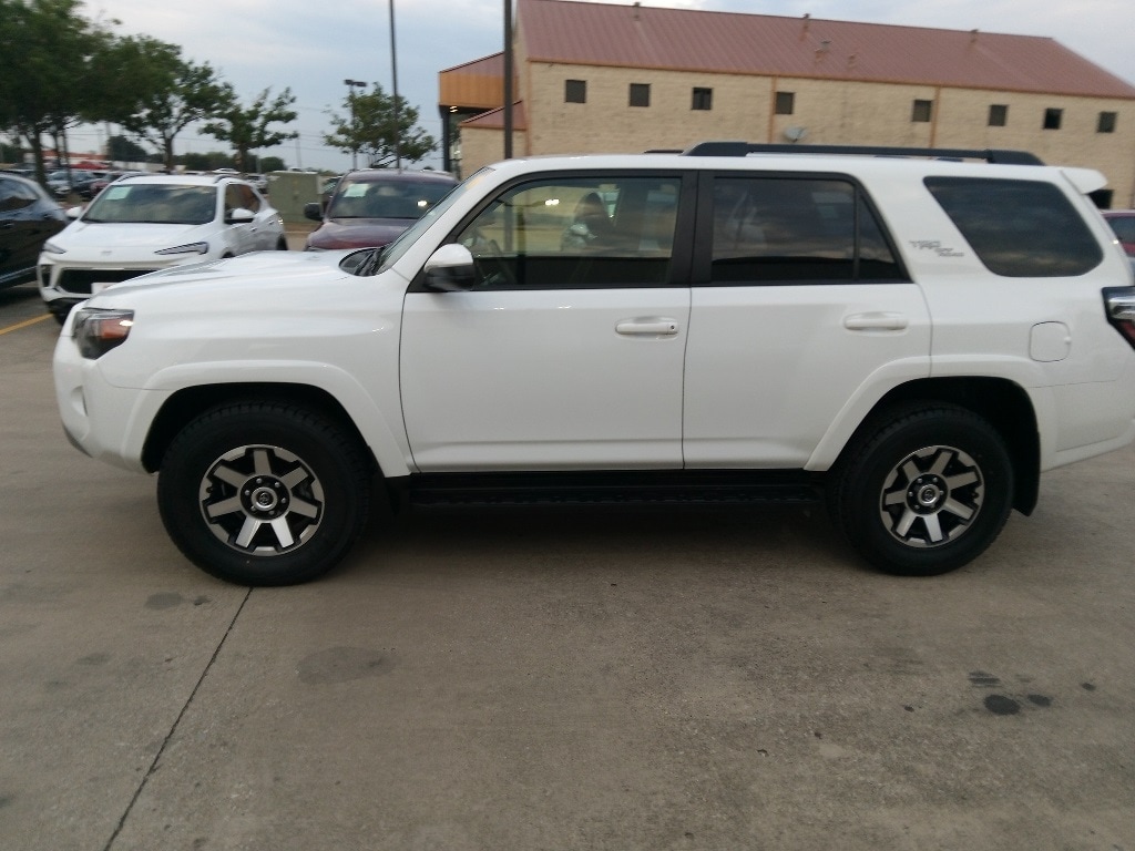 Thumbnail: 2024 Toyota 4Runner - 3