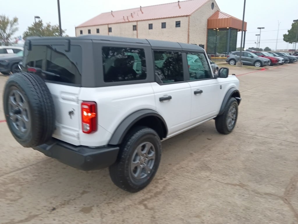 Thumbnail: 2025 Ford Bronco - 5