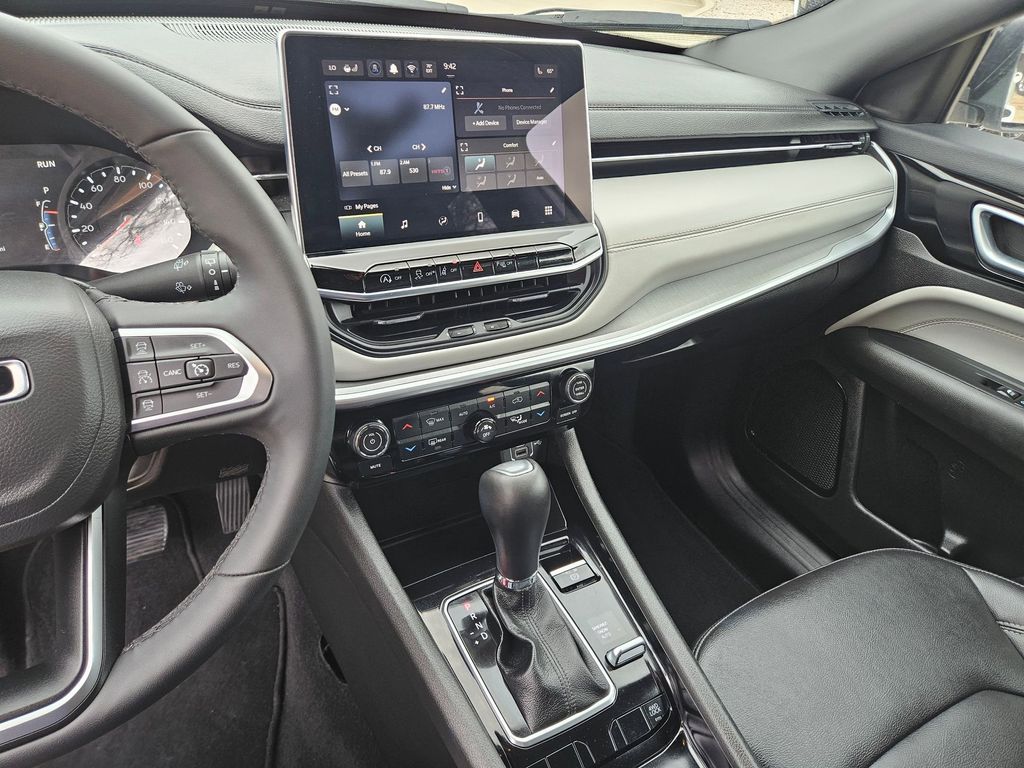 Thumbnail: 2025 Jeep Compass - 20