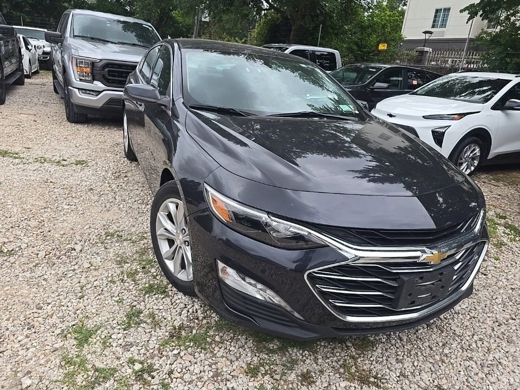 Thumbnail: 2023 Chevrolet Malibu - 3