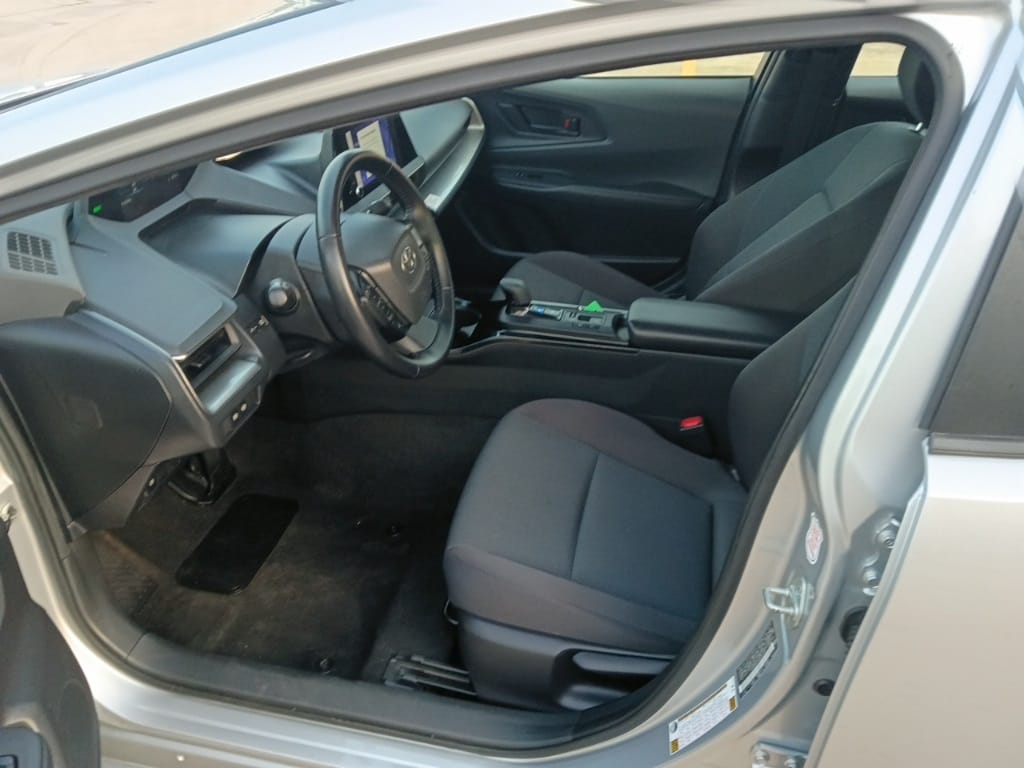 Thumbnail: 2024 Toyota Prius - 9