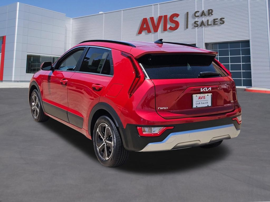 Thumbnail: 2025 Kia Niro - 3