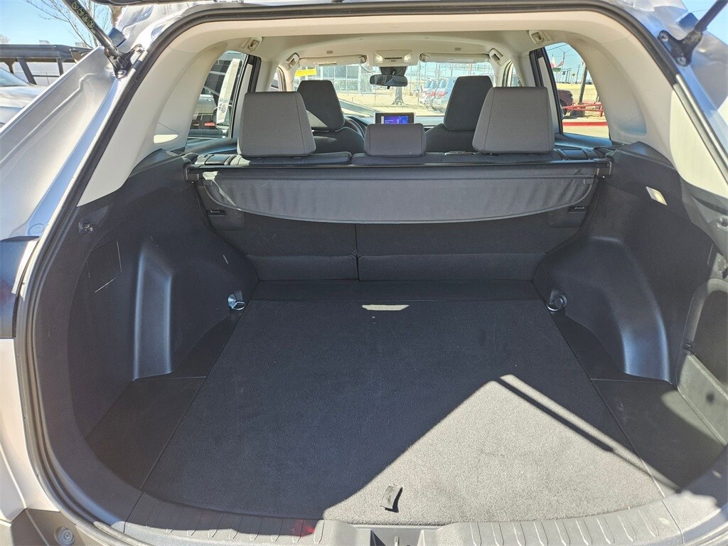 Thumbnail: 2025 Toyota RAV4 - 24