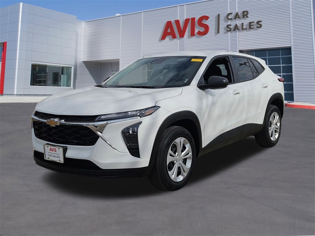 Thumbnail: 2025 Chevrolet Trax - 1