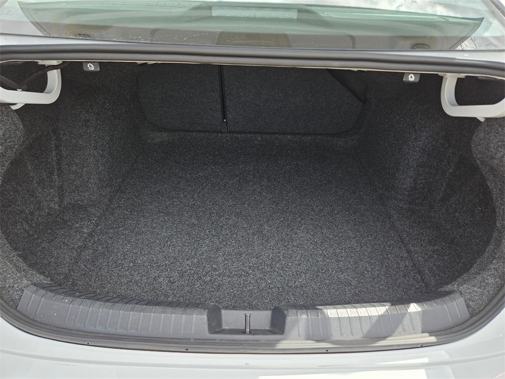 Thumbnail: 2025 Volkswagen Jetta - 24