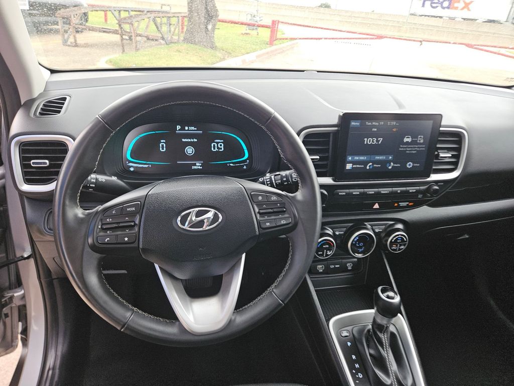 Thumbnail: 2025 Hyundai Venue - 17