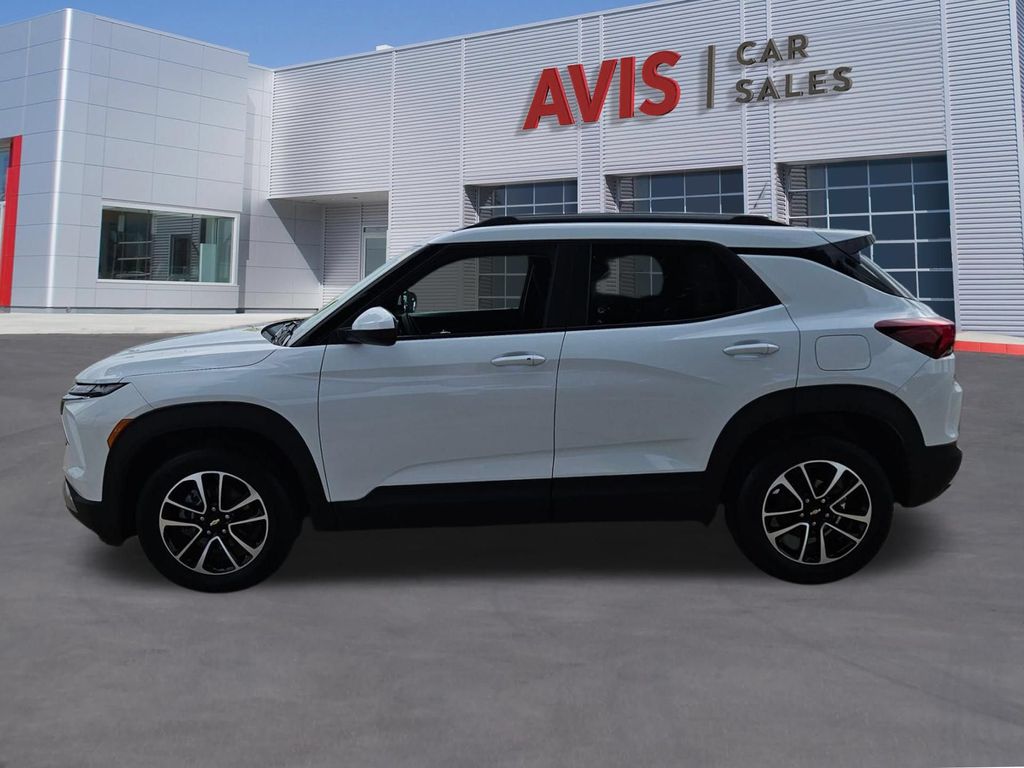 Thumbnail: 2025 Chevrolet TrailBlazer - 2