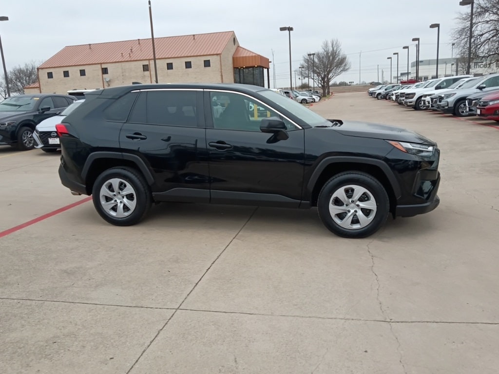 Thumbnail: 2025 Toyota RAV4 - 7