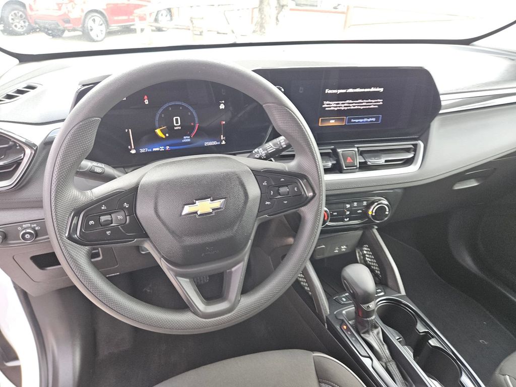 Thumbnail: 2025 Chevrolet TrailBlazer - 17