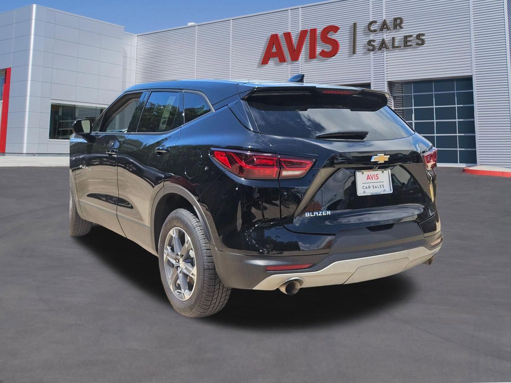 Thumbnail: 2025 Chevrolet Blazer - 3