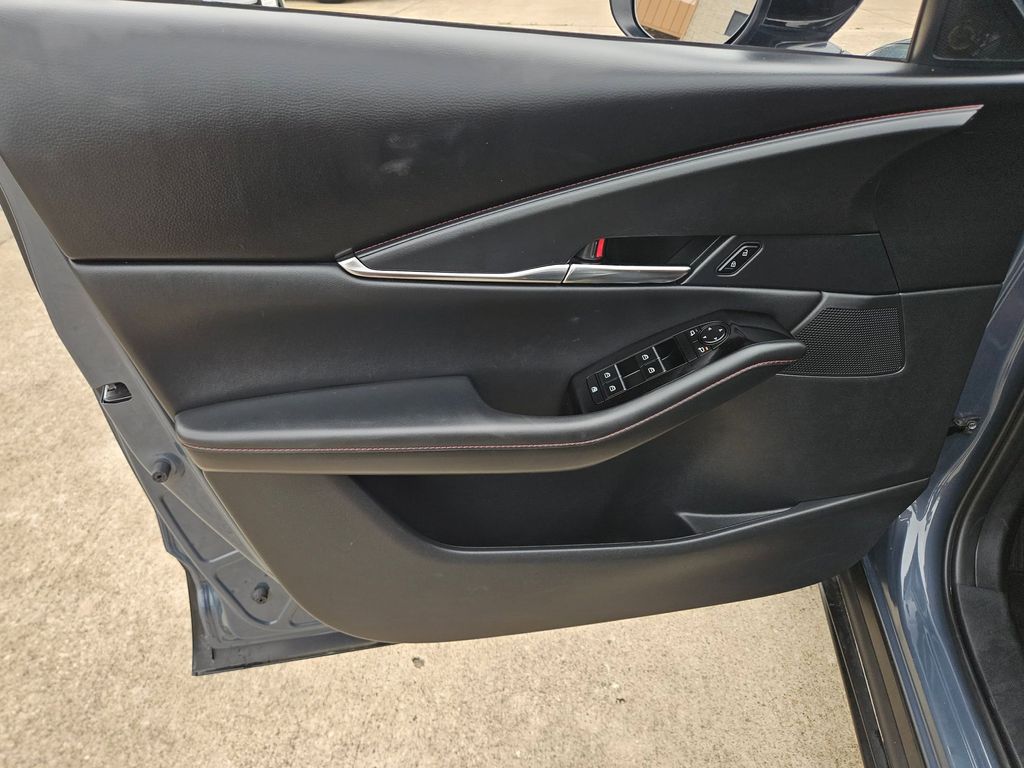 Thumbnail: 2025 Mazda CX-30 - 14