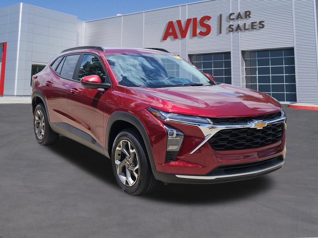 Thumbnail: 2025 Chevrolet Trax - 9