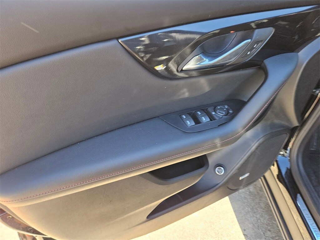 Thumbnail: 2025 Chevrolet Blazer - 11