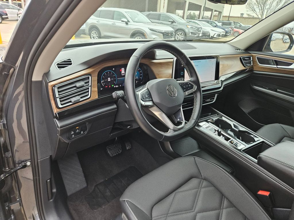 Thumbnail: 2025 Volkswagen Atlas - 13