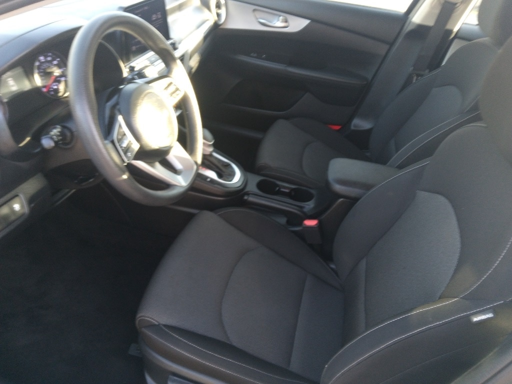 Thumbnail: 2024 Kia Forte - 10