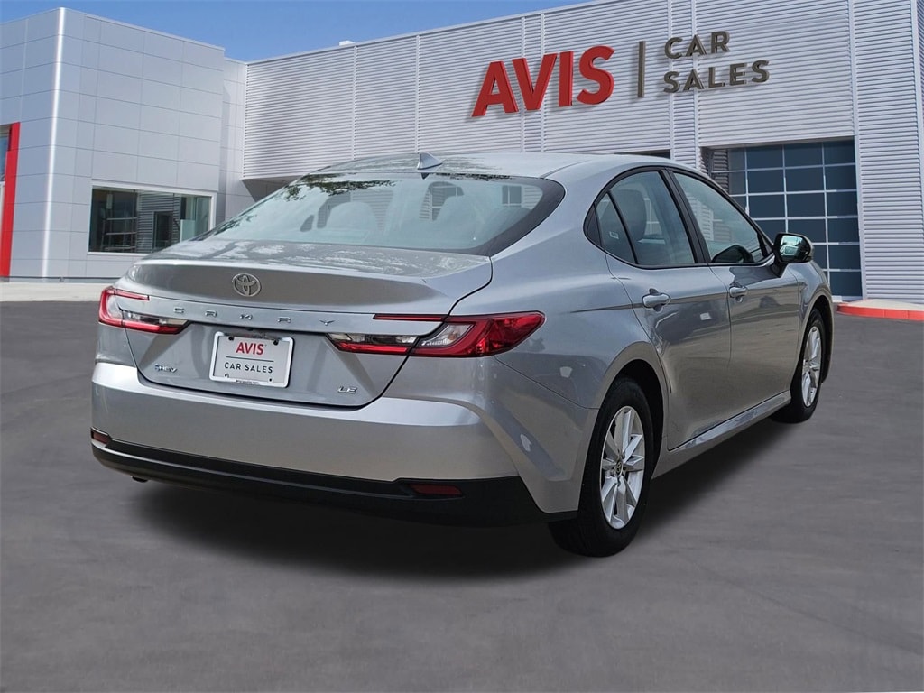 2025 Toyota Camry Hybrid SE photo 4