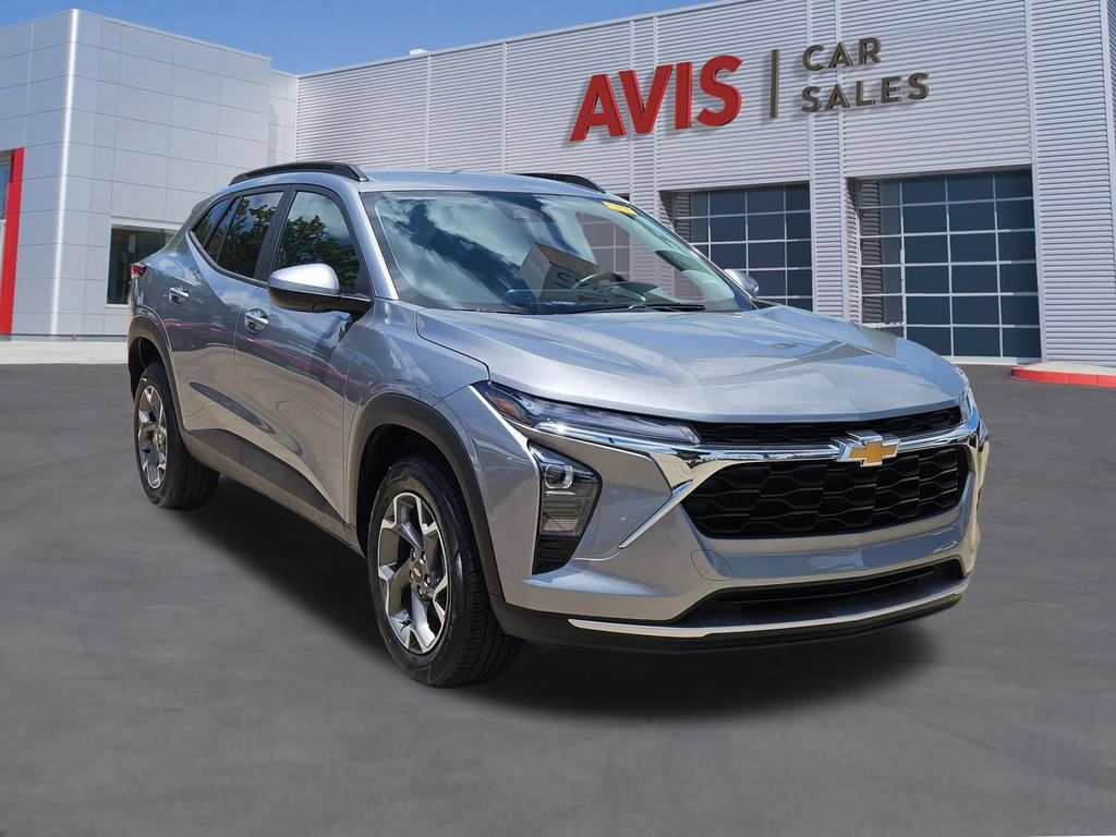 Thumbnail: 2025 Chevrolet Trax - 9