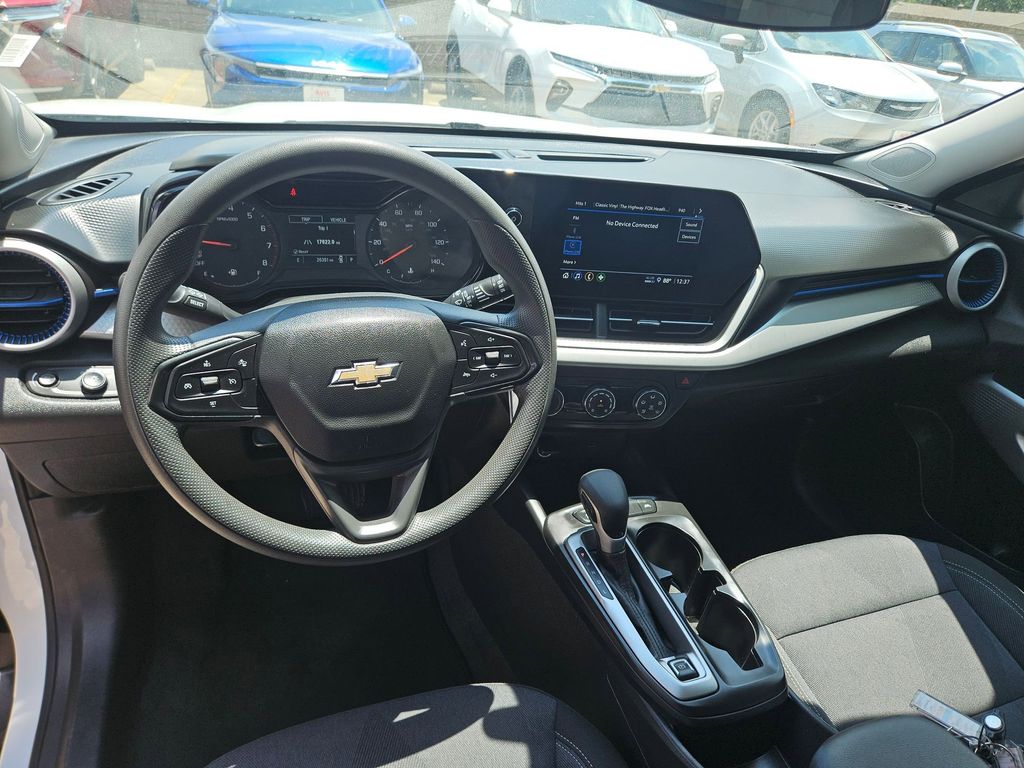 Thumbnail: 2025 Chevrolet Trax - 16