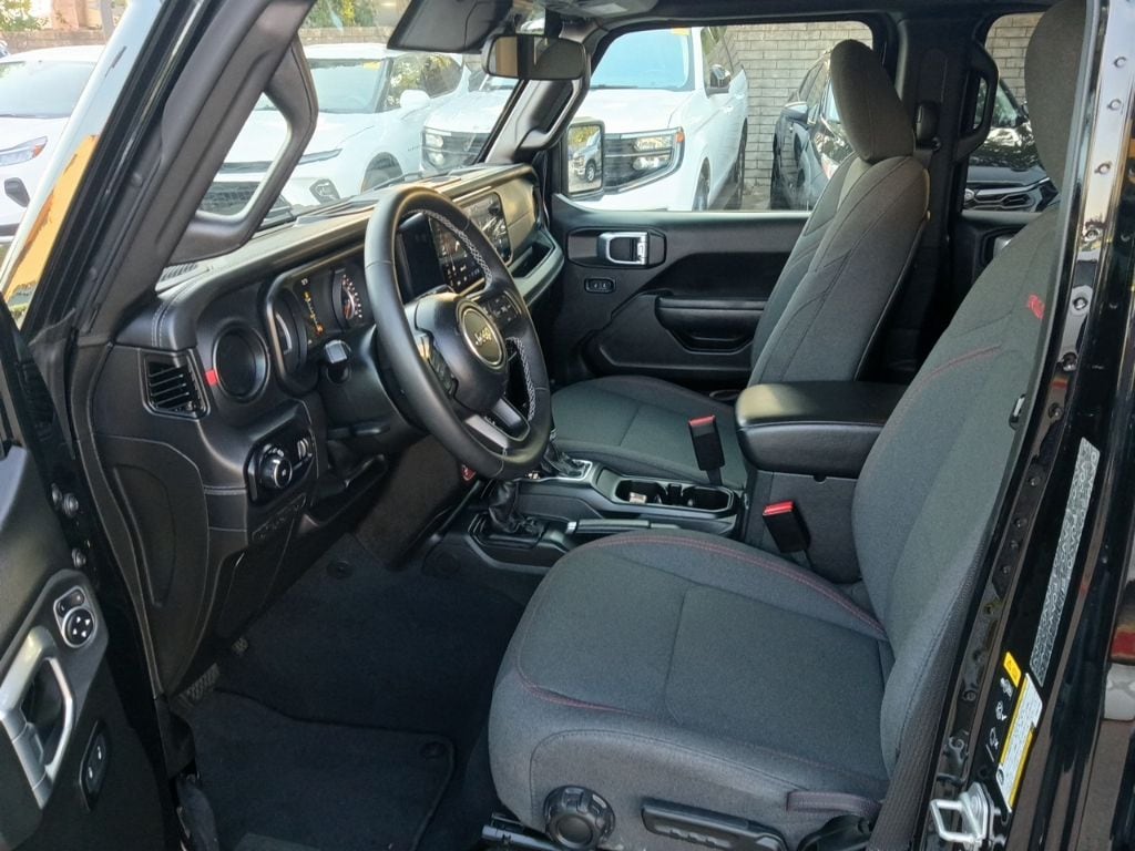 Thumbnail: 2025 Jeep Wrangler - 4