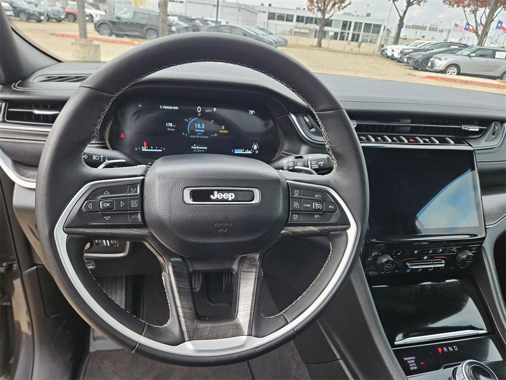 Thumbnail: 2024 Jeep Grand Cherokee L - 16