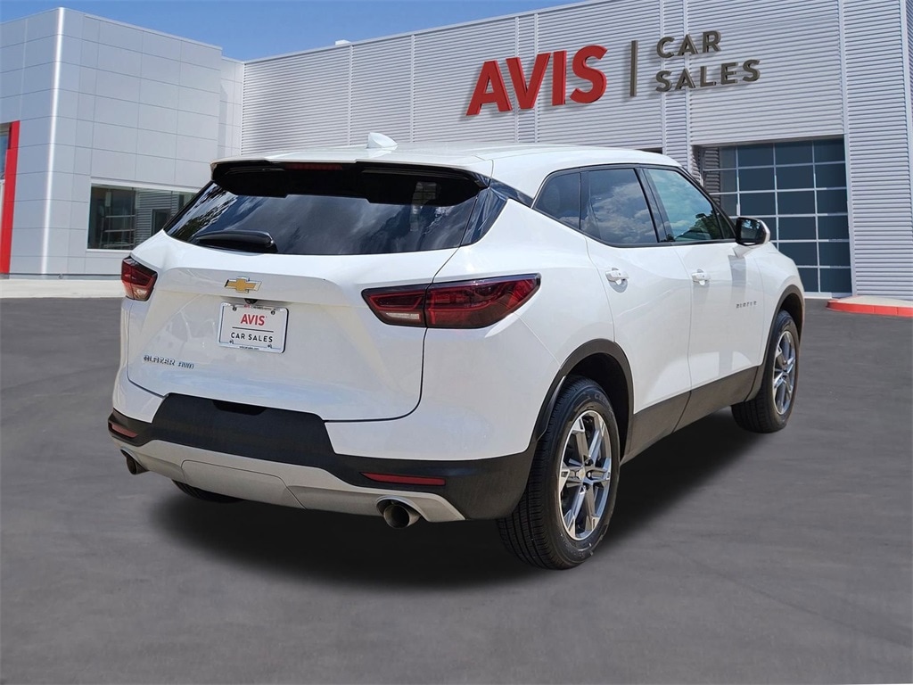 Thumbnail: 2023 Chevrolet Blazer - 6