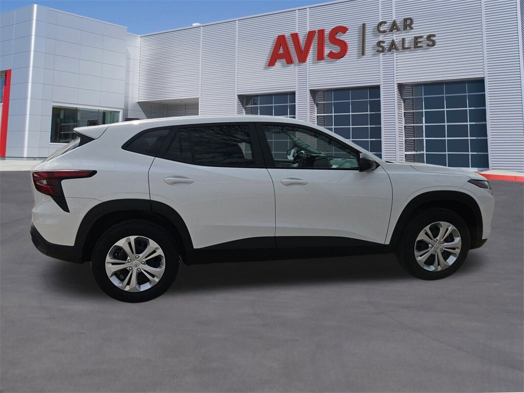 Thumbnail: 2025 Chevrolet Trax - 7