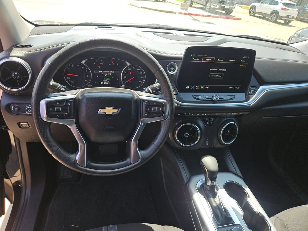 Thumbnail: 2025 Chevrolet Blazer - 17
