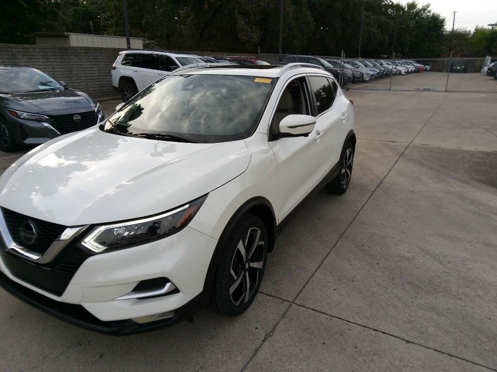 Used 2020 Nissan Rogue Sport For Sale at AVIS Car Sales VIN