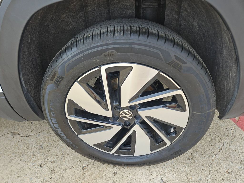 Thumbnail: 2025 Volkswagen Atlas - 25